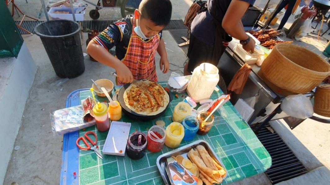 9 year-old learns how to make crepe to sell & support family