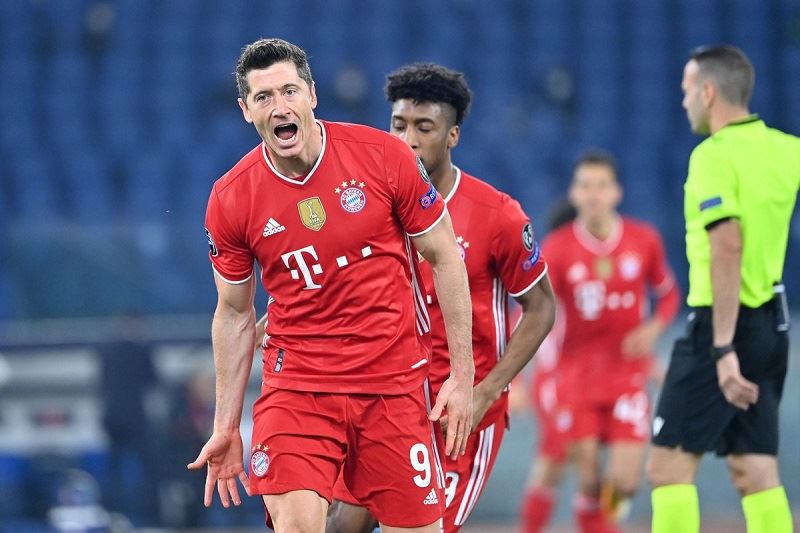unstoppable lewandowski hits new goal milestone