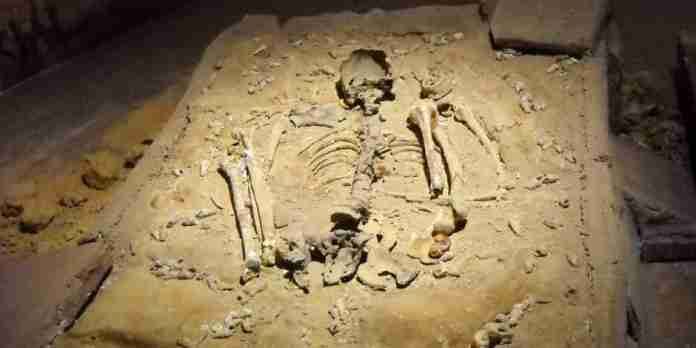 akhirnya lakaran wajah perak man ditunjukkan pada umum