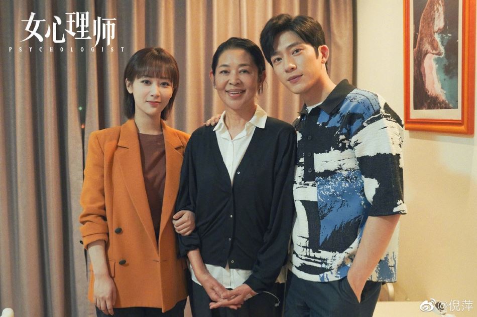 ❤️浪漫满分！《女心理师》杨紫井柏然「海边吻戏」路透流出
