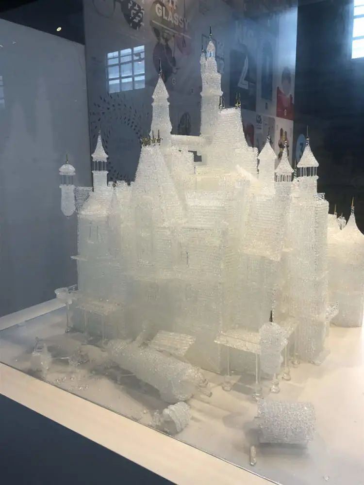 kid derails sushi plates and causes conveyor belt chaos in japan