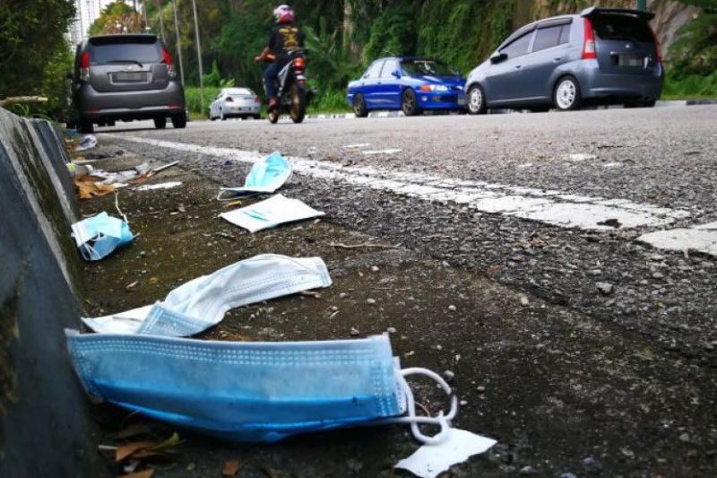 moh shares right way to dispose your face masks!