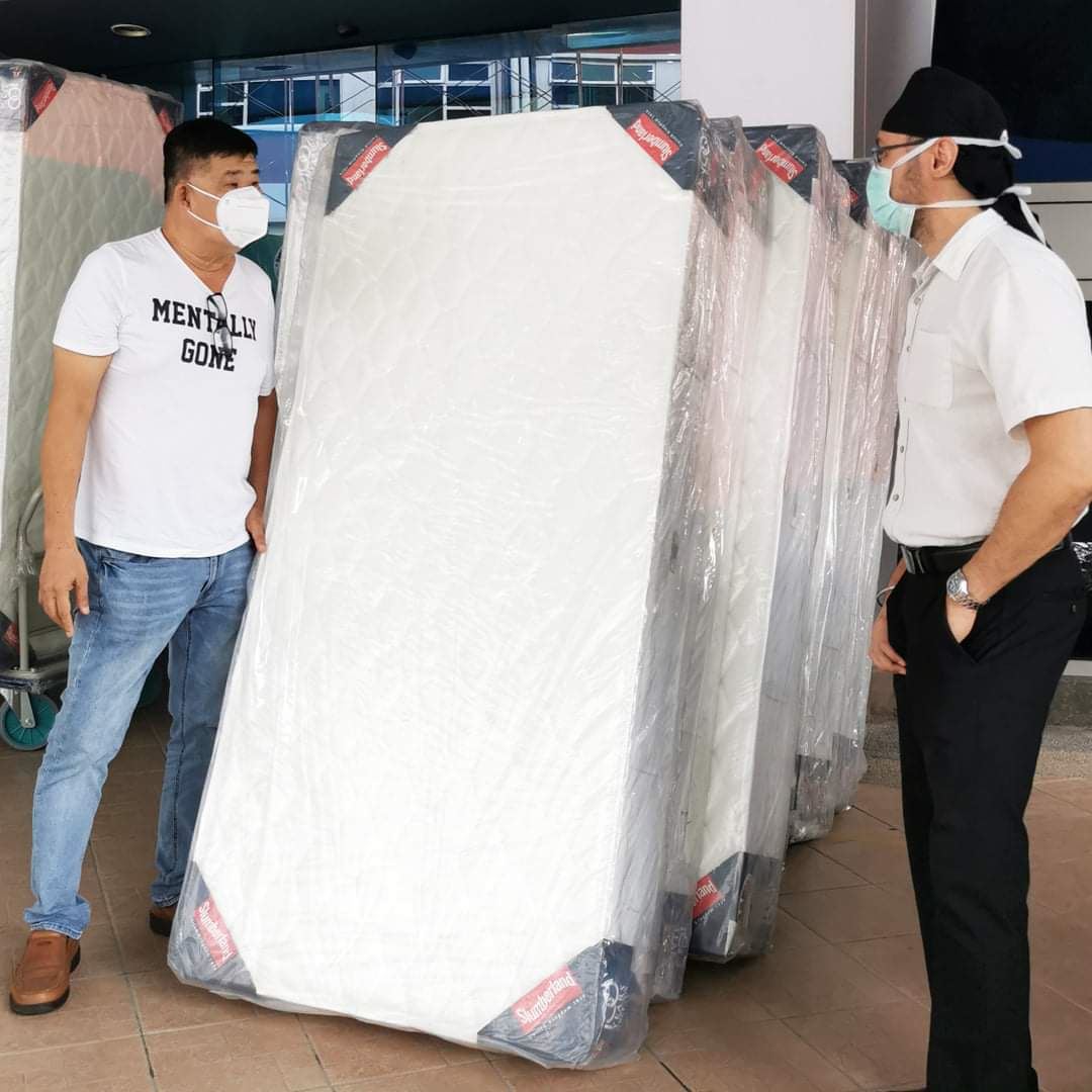 uncle kentang peka situasi semasa, sumbang tilam untuk kegunaan hospital serdang