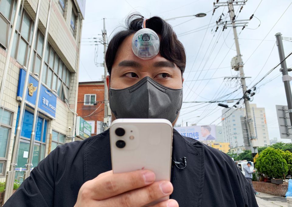 pelajar korea selatan berjaya cipta ‘mata ketiga’ bantu individu obses dengan telefon pintar