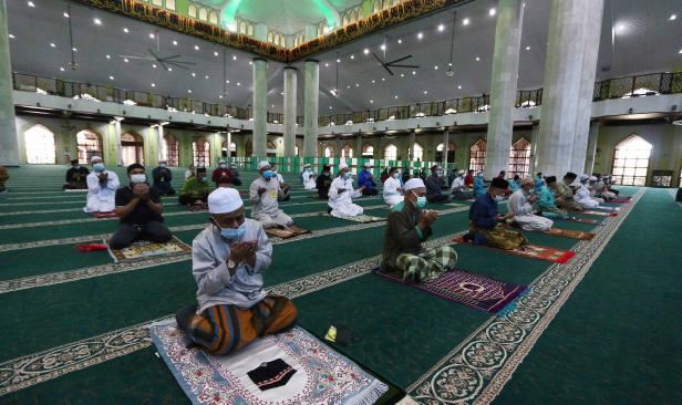 bermula hari ini, terengganu benarkan had jemaah ikut keluasan masjid dan surau