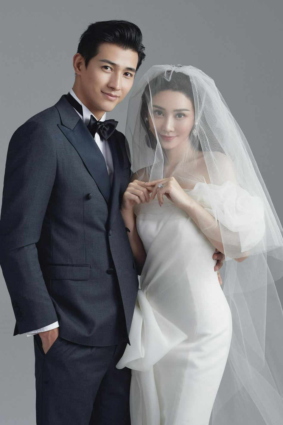 《庆余年》李子峰7月17日举办婚礼❗️夫妇婚纱照伴手礼曝光💍