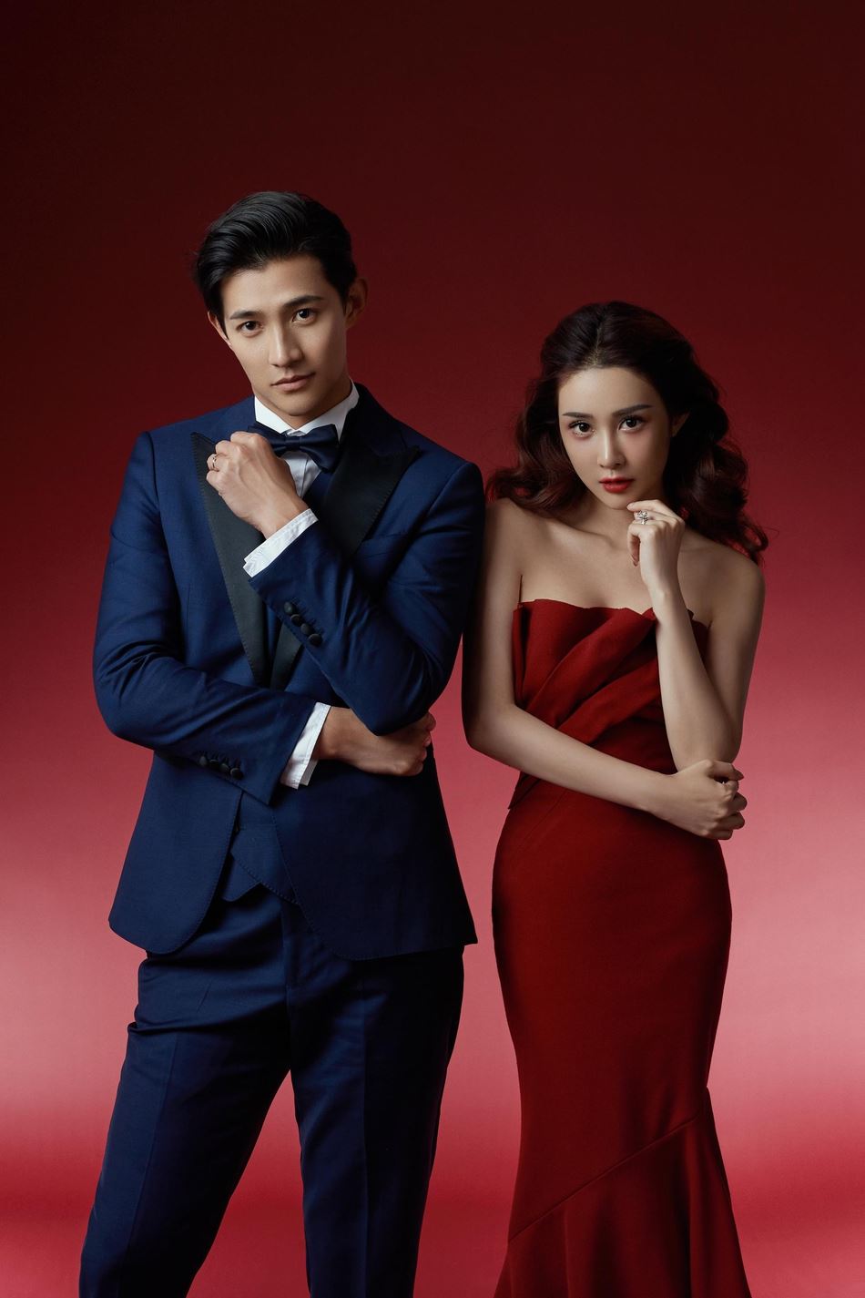 《庆余年》李子峰7月17日举办婚礼❗️夫妇婚纱照伴手礼曝光💍