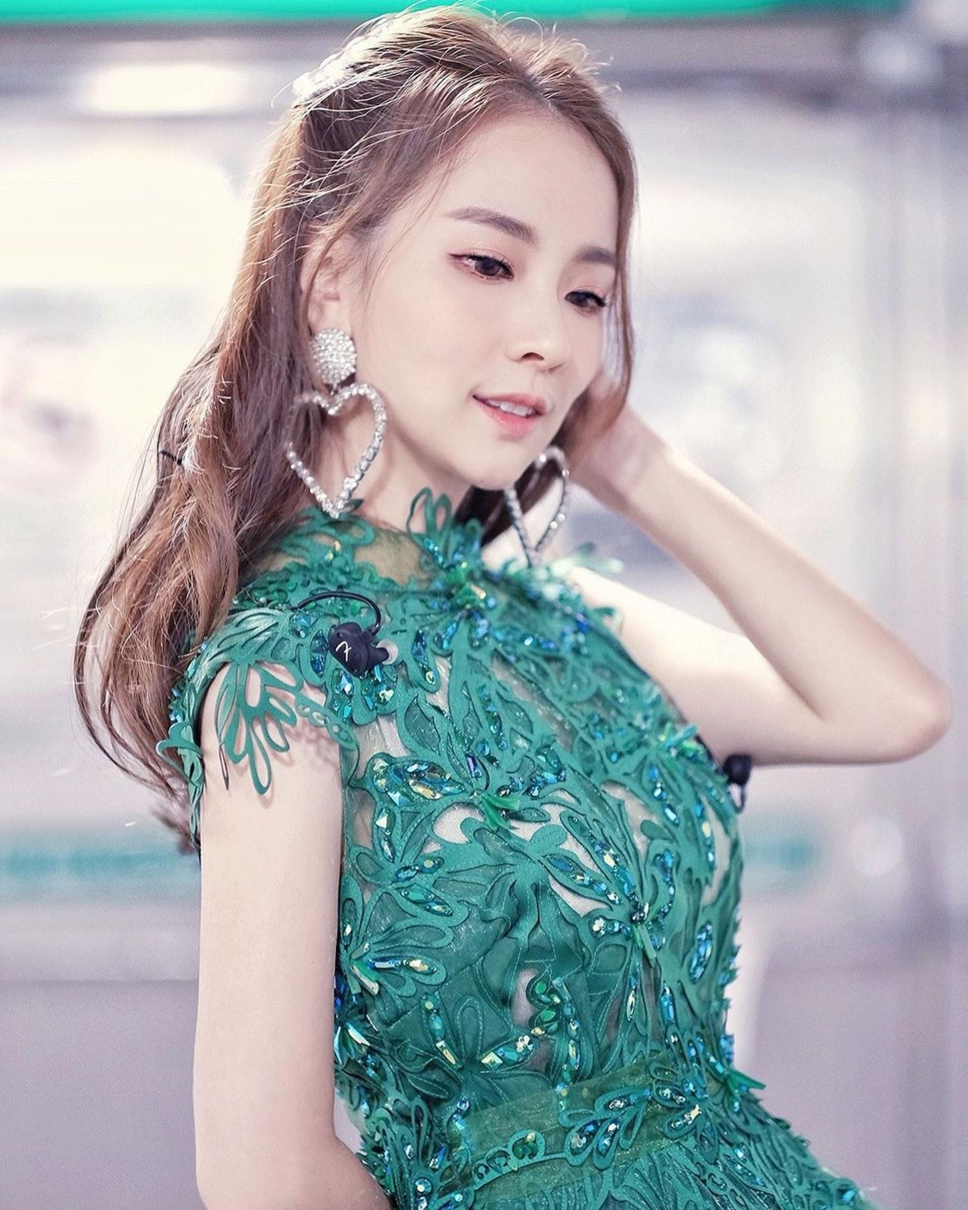 谷娅溦差点「被打空针」❗️手臂同个位子被打了两针💉「颈部还抽搐」😱