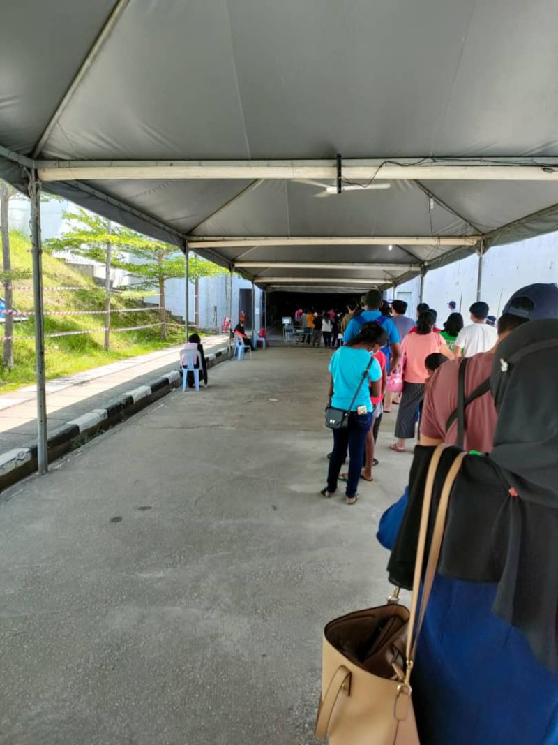 malawati stadium cac still crowded, but under control