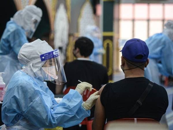 kerajaan bakal umum kelonggaran kepada penerima dua dos vaksin covid-19 selepas aidiladha