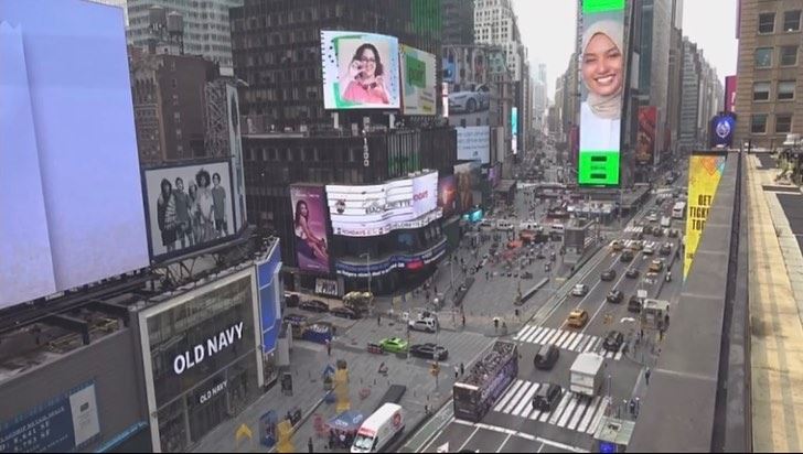 selepas yuna, wajah layla sania kini terpampang di papan iklan digital di times square