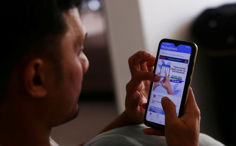 ibu bapa, penjaga boleh daftar tanggungan berusia 12 tahun ke atas untuk dapat vaksin covid-19