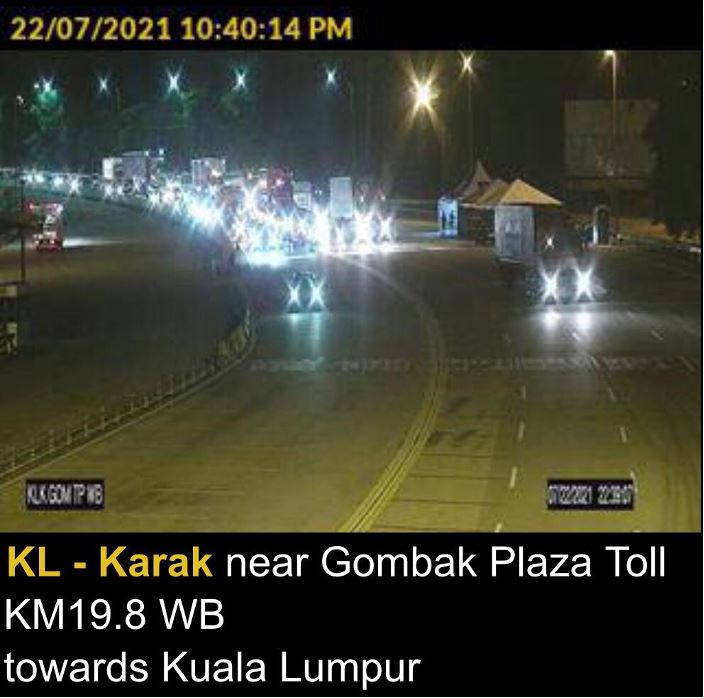 there was a 6-hour traffic congestion at gombak toll yesterday