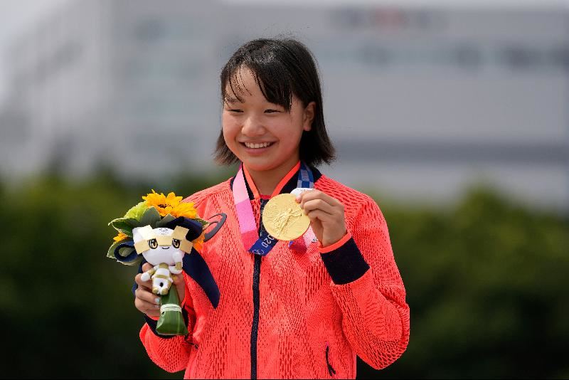13岁女滑板选手获金牌！亚洲最年轻奥运冠军