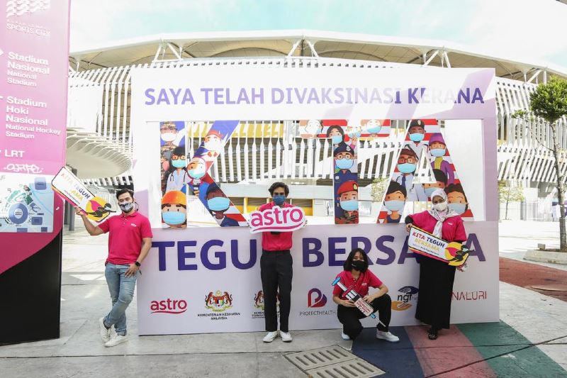 astro’s talents and staff band together to volunteer at bukit jalil stadium vaccination centre!
