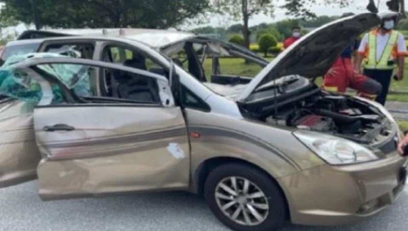 disinfectant spray canister explodes in a taxi, injures taxi driver