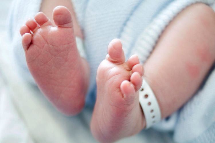 sedih dan pilu, bayi baru sejam lahir meninggal dunia akibat covid-19 