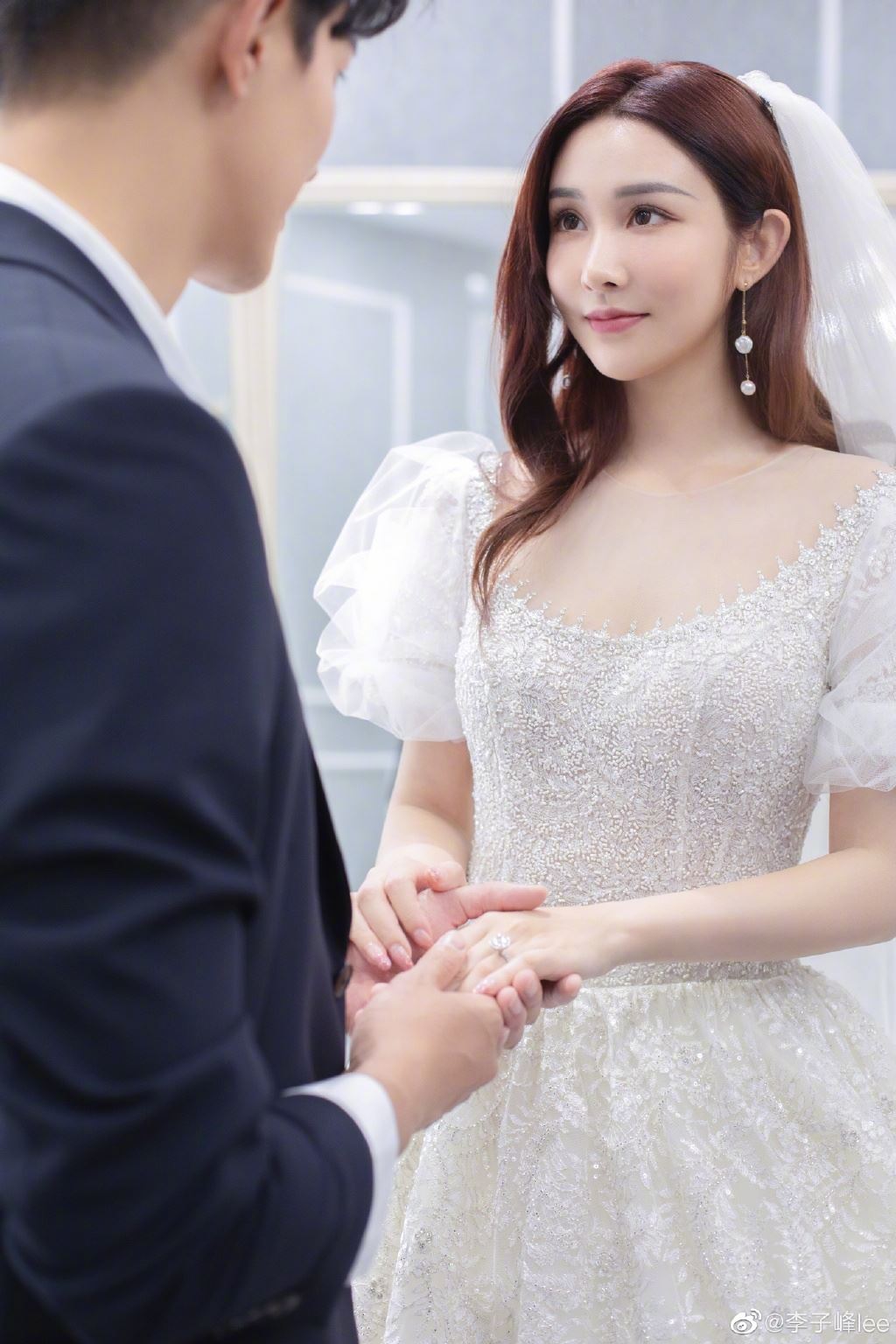 李子峰成功向女友求婚❗️晒唯美婚纱照甜度爆表❤️
