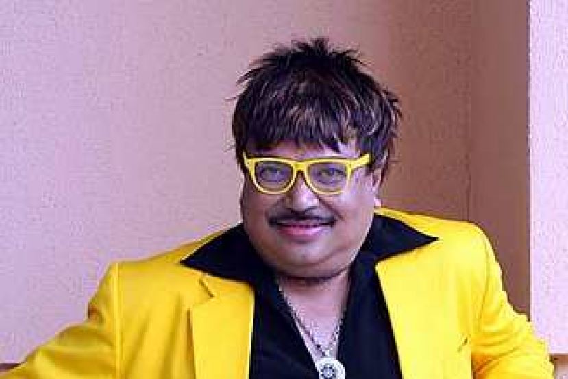 ditulis sebagai bekas penyanyi xpdc, halaman wikipedia jaafar onn dicemari pelbagai fakta palsu