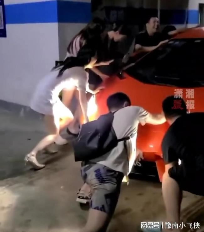 man destroys his lamborghini while trying to barbecue meat with the exhaust