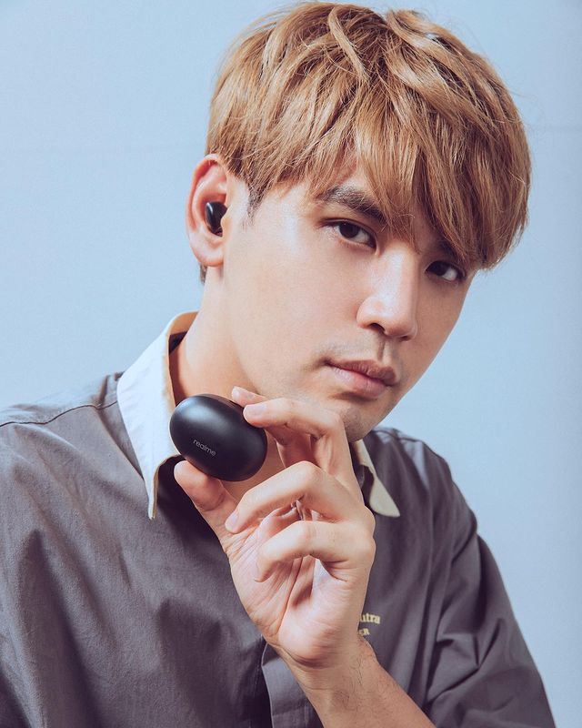 陈零九确诊新冠肺炎❗️首位确诊的台湾艺人❗️「五坚情」已在自主隔离