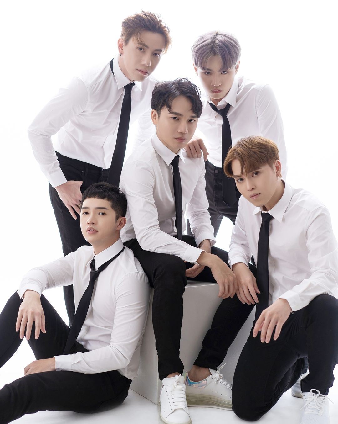 林尚进、刘界辉、kidinn、碰弟、达达组男团❗️赞数破15万就拍mv🔥