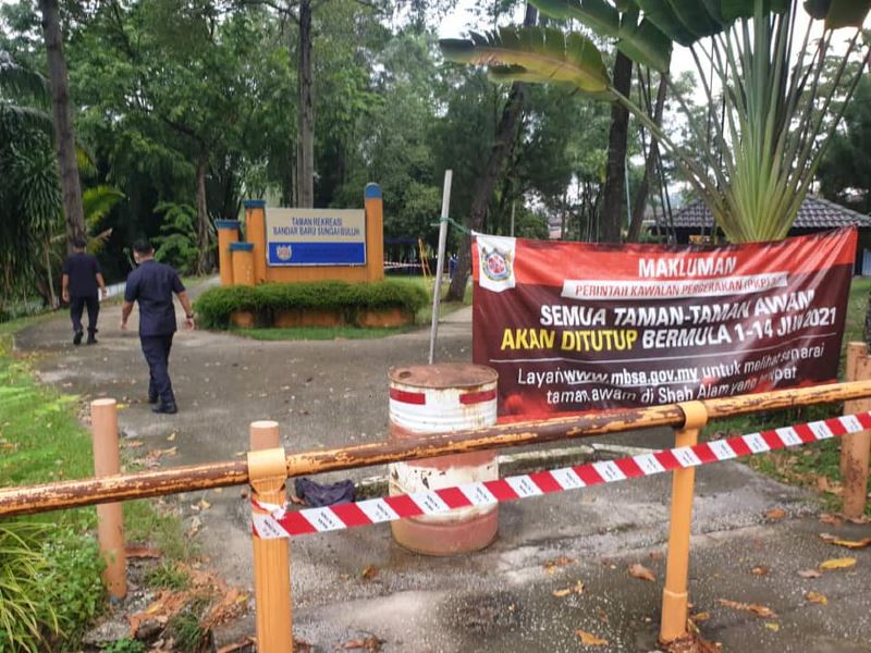 joggers in shah alam flee after spotting enforcement officers at public park