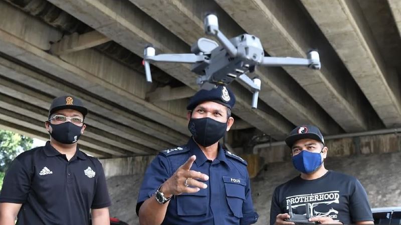 police in terengganu are using drones to scan body temperatures