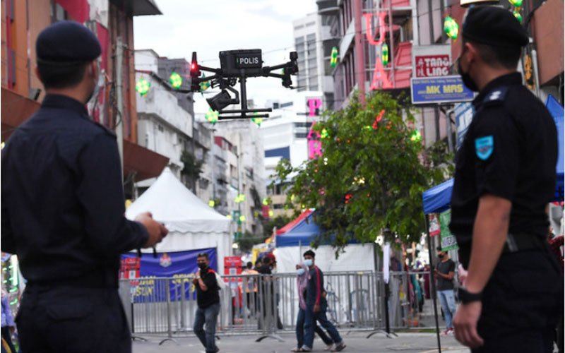 police in terengganu are using drones to scan body temperatures