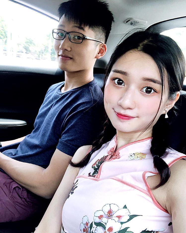 弟弟离世❗️秋雯上载多张合照悼念：好想好想...