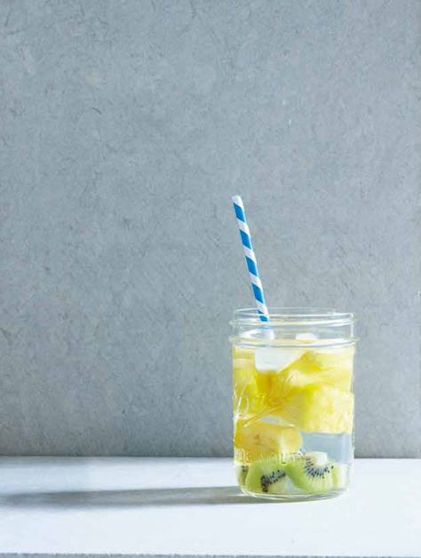 神奇！想消除痘痘，快把这3种水果切片泡水喝！