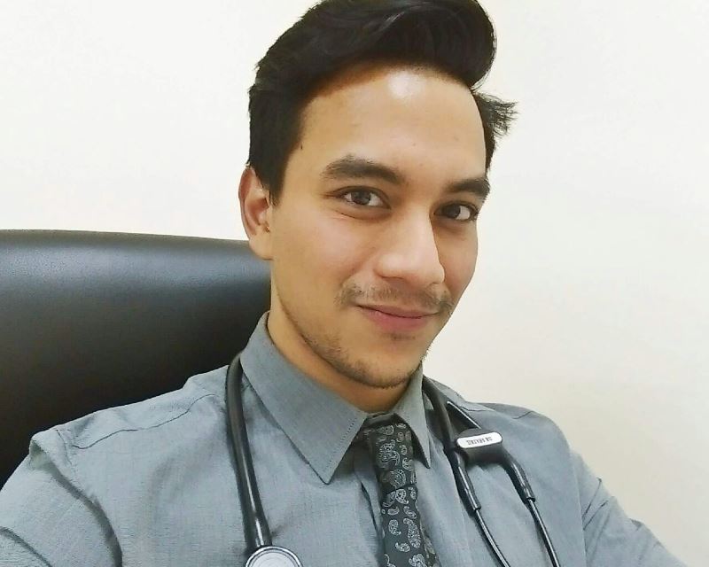 m’sian doctor touched by senior citizens who took covid-19 vaccine for their family