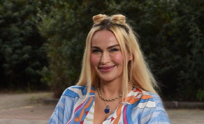 wanita ini jatuh cinta dengan alien lepas penat dengan lelaki di bumi