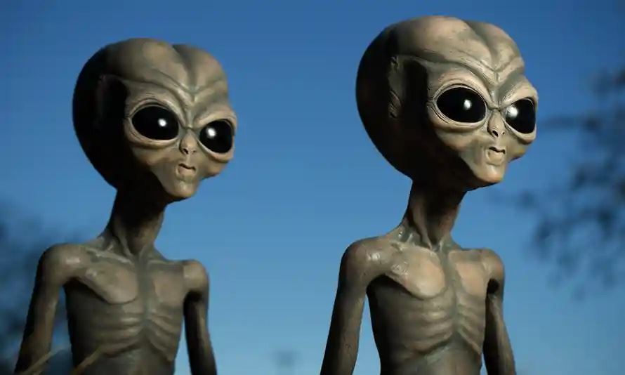 wanita ini jatuh cinta dengan alien lepas penat dengan lelaki di bumi