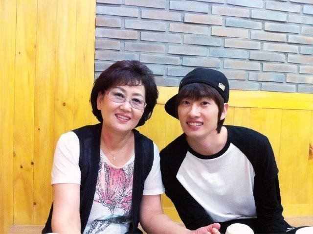 demi jaga ibu sakit, eun hyuk super junior dedah beli rumah mewah mahu luang masa bersama keluarga