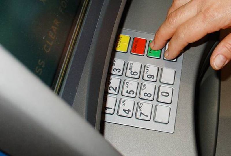 man arrested for trying to break a cash deposit machine in penang