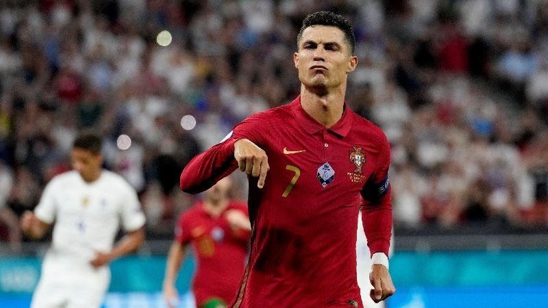 ronaldo is now the joint-top scorer in international football