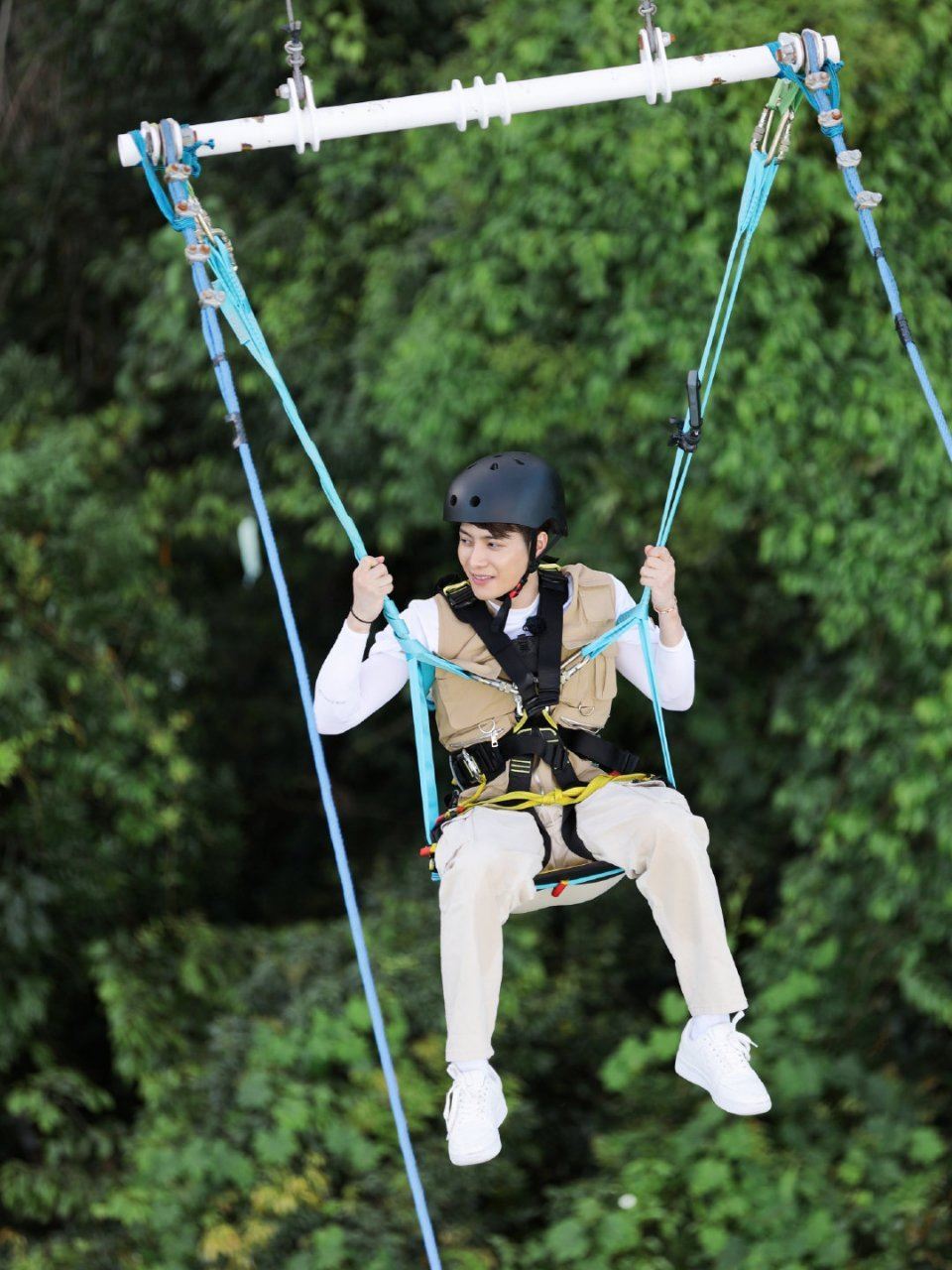 《奔跑吧》王嘉尔挑战「悬崖秋千」❗️主动接受惩罚man爆啊🔥