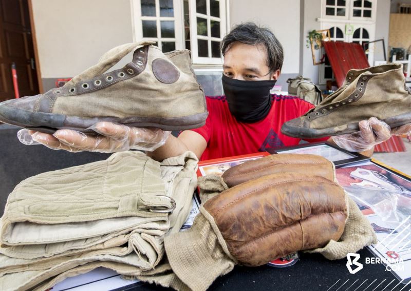 a vintage shoe collector from kelantan sells 104-year-old converse for rm40,800