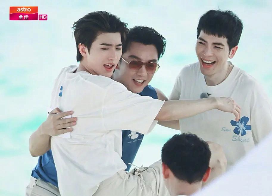 【多图】「奔跑吧」最新一集还有王嘉尔呢❗️“消暑特辑”好养眼呢🔥