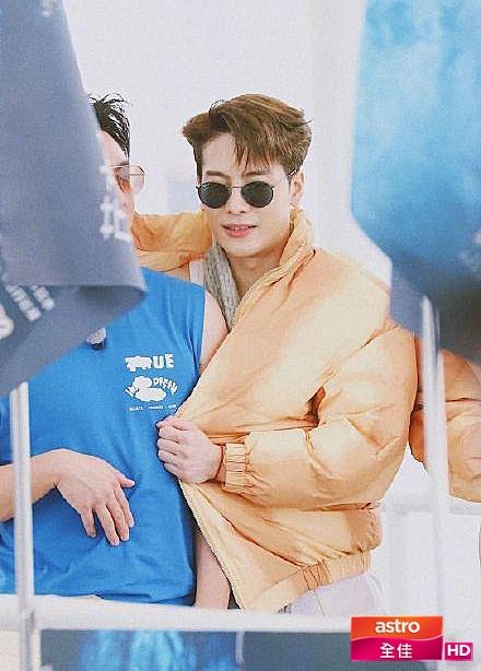 【多图】「奔跑吧」最新一集还有王嘉尔呢❗️“消暑特辑”好养眼呢🔥