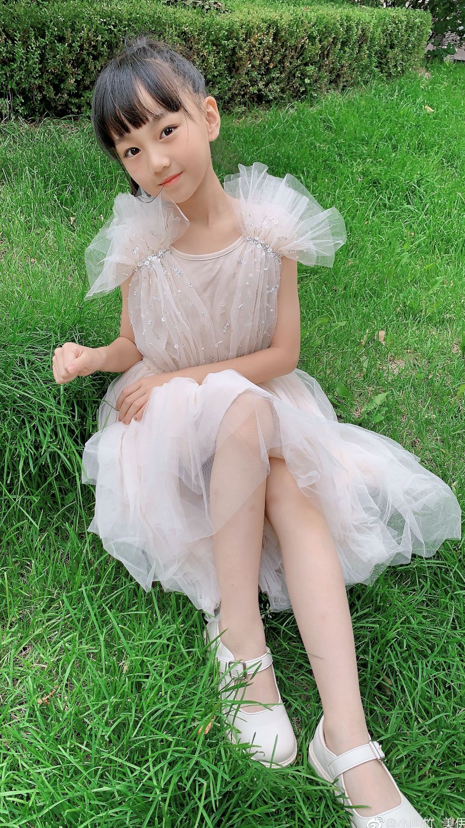 【多图】《爸爸去哪儿5》小山竹长大了❗️9岁美得像小公主啊❤️