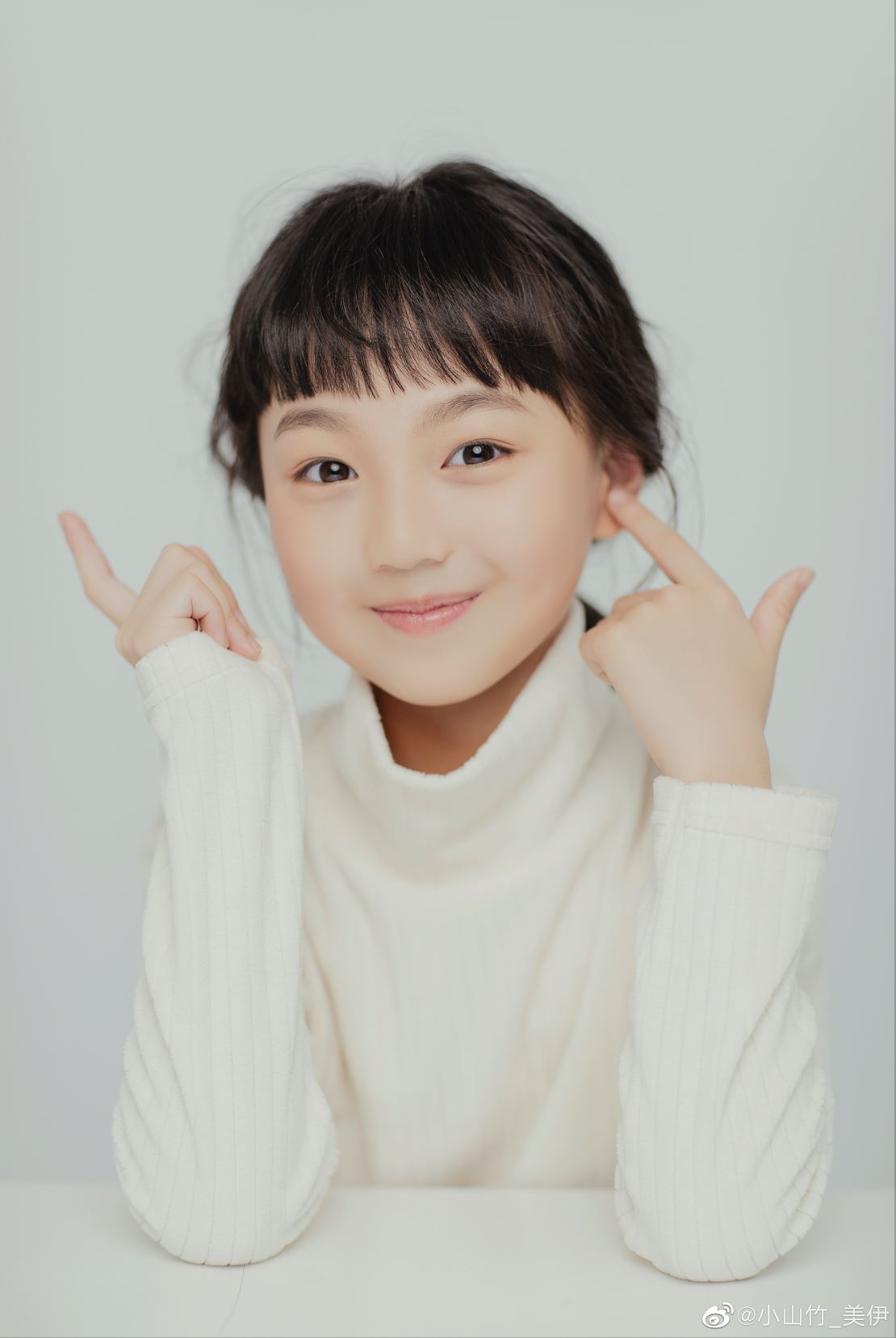 【多图】《爸爸去哪儿5》小山竹长大了❗️9岁美得像小公主啊❤️