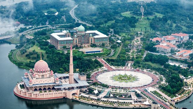 ‘roundabout’ terbesar di dunia rupanya terletak di putrajaya!