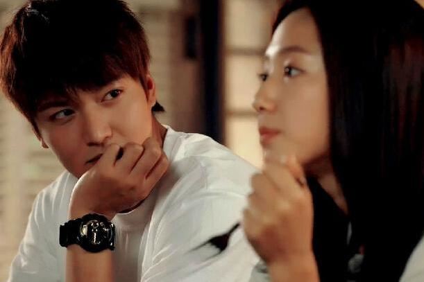 男生偷偷暗恋你的9大表现，脱单的机会到了！