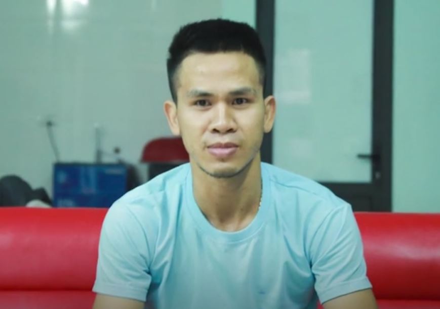 delivery driver heroically saves toddles who fell from the 12th storey balcony