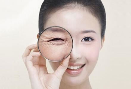 脸上有皱纹很显老？教你9个减少皱纹的妙招！赶快记起来！