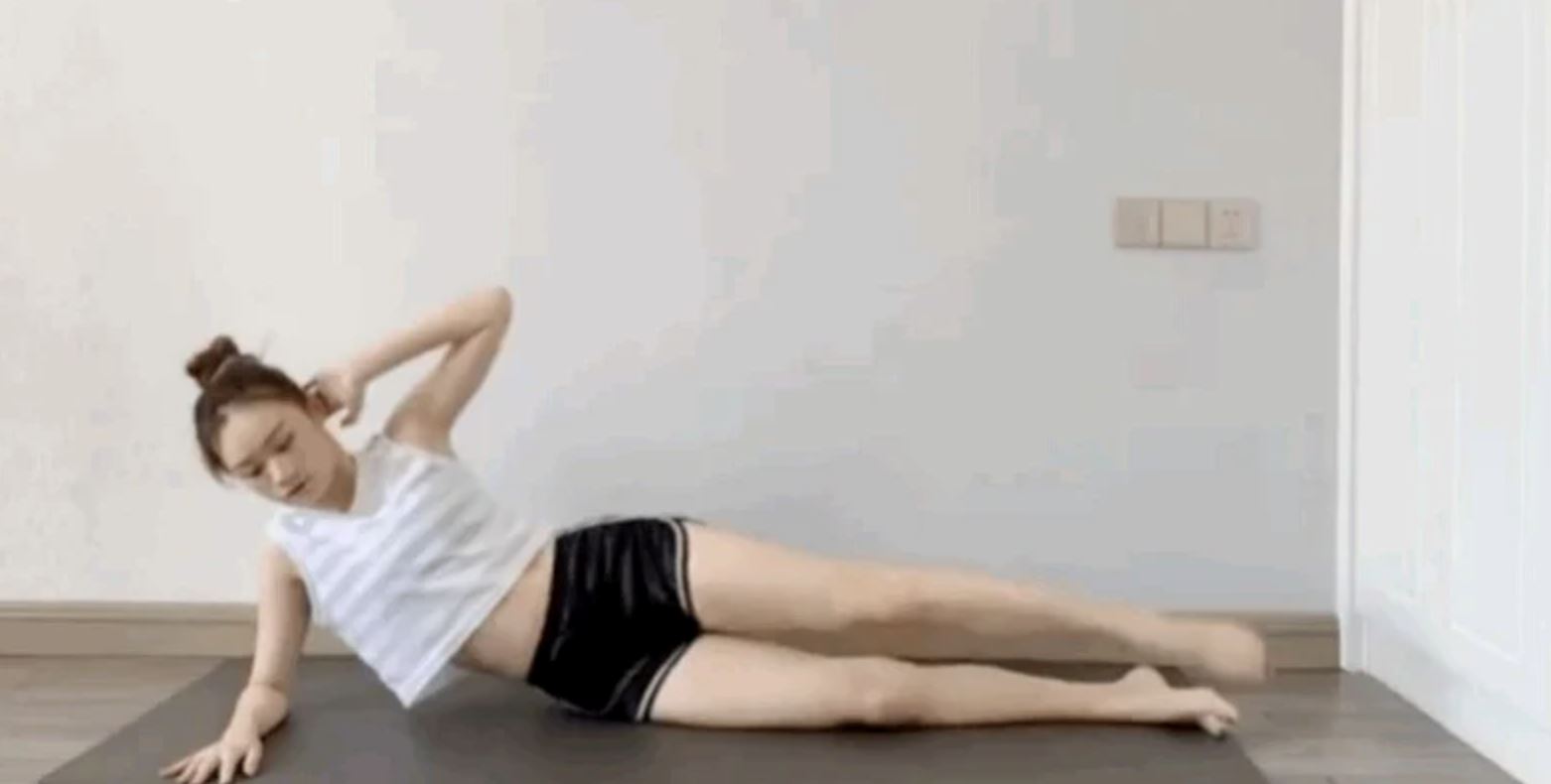 🔥最火瘦腰运动❗️每天坚持15分钟，一个月腰瘦掉5cm