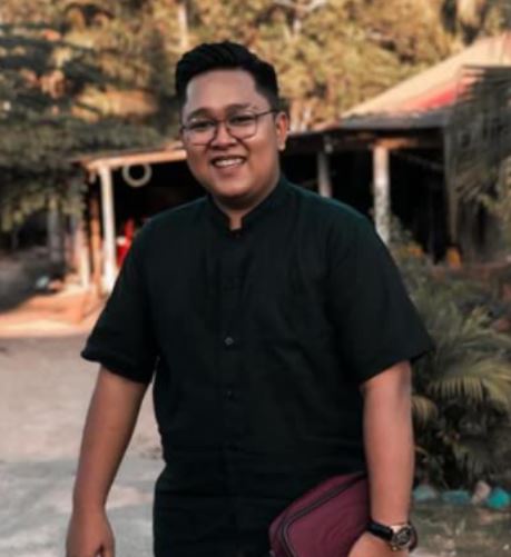 malaysian guy locked up by smartphone buyer for 5 days in melaka