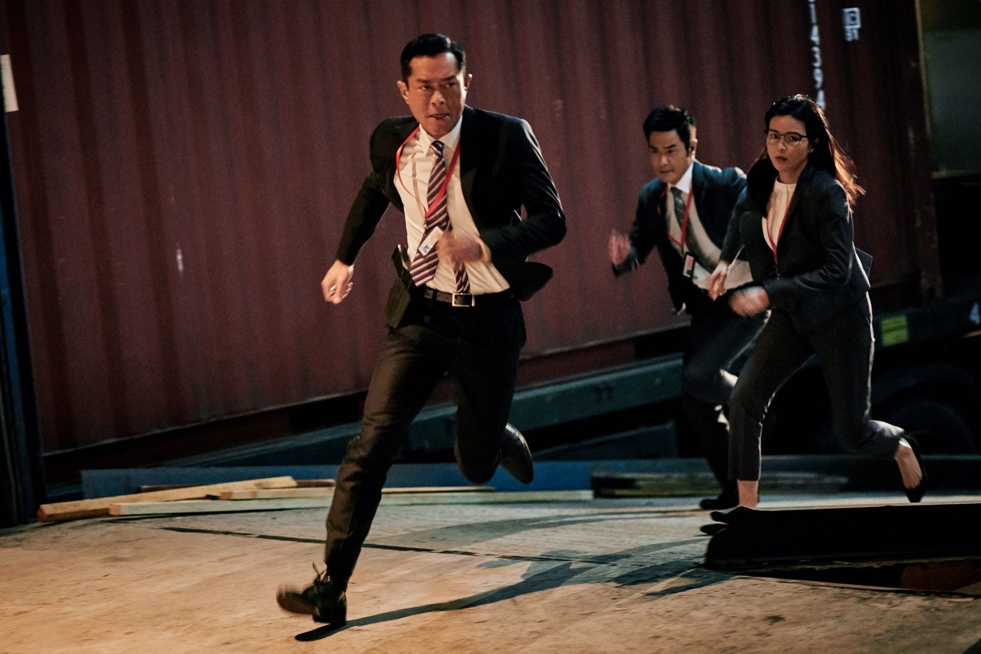 🎬《g风暴》公开最新海报❗️人口贩卖案件为主轴